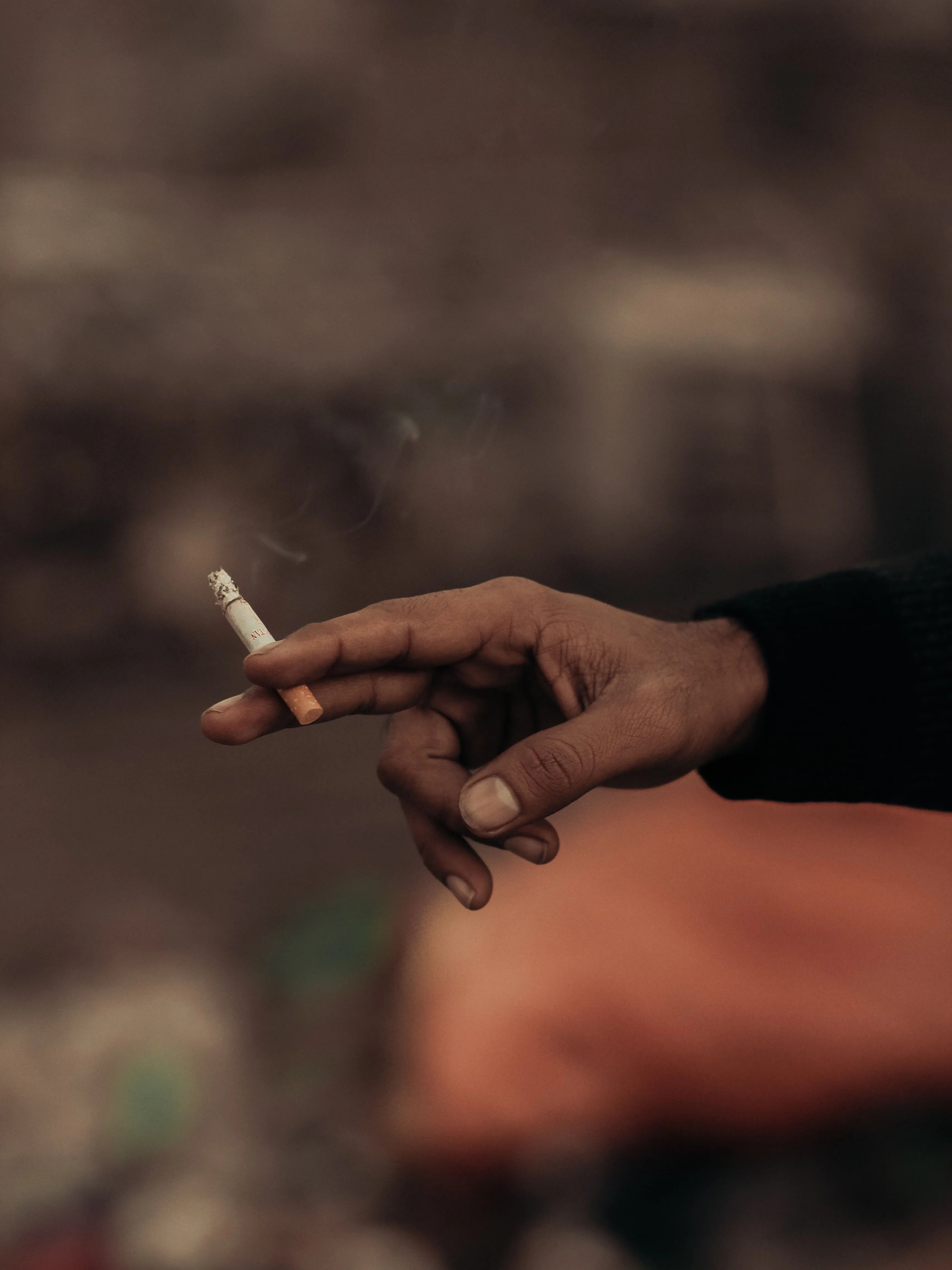 How Smoking and Alcohol Accelerate Hair Loss